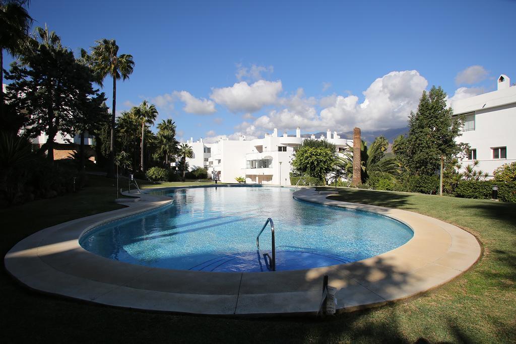 Sunny Golf Apartment Estepona Exterior foto